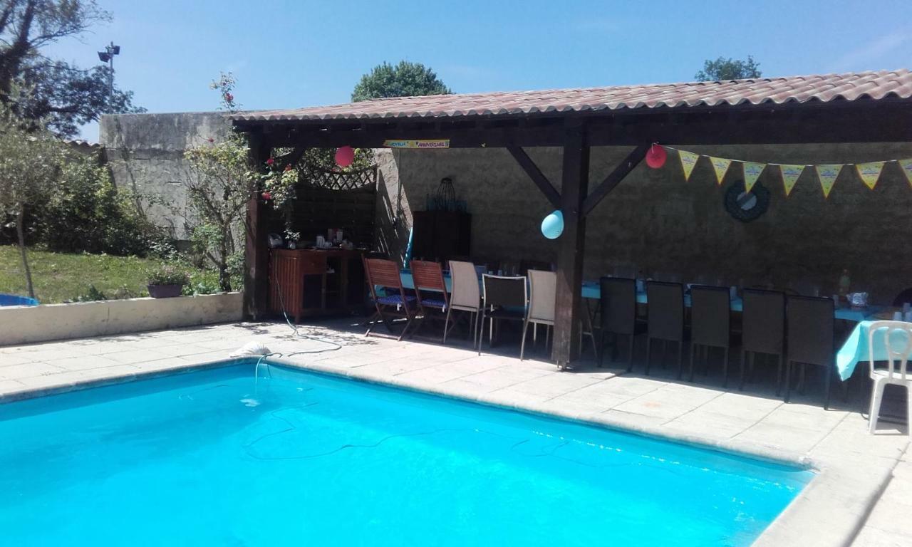 Les Demeures De La Laigne Acomodação com café da manhã Allas-Bocage Exterior foto