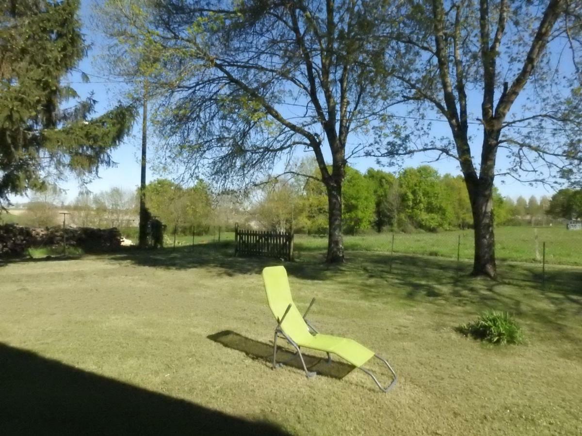 Les Demeures De La Laigne Acomodação com café da manhã Allas-Bocage Exterior foto