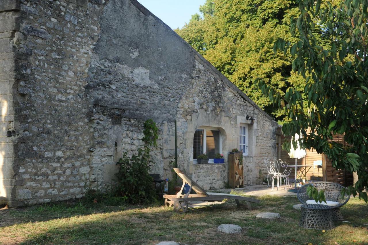 Les Demeures De La Laigne Acomodação com café da manhã Allas-Bocage Exterior foto