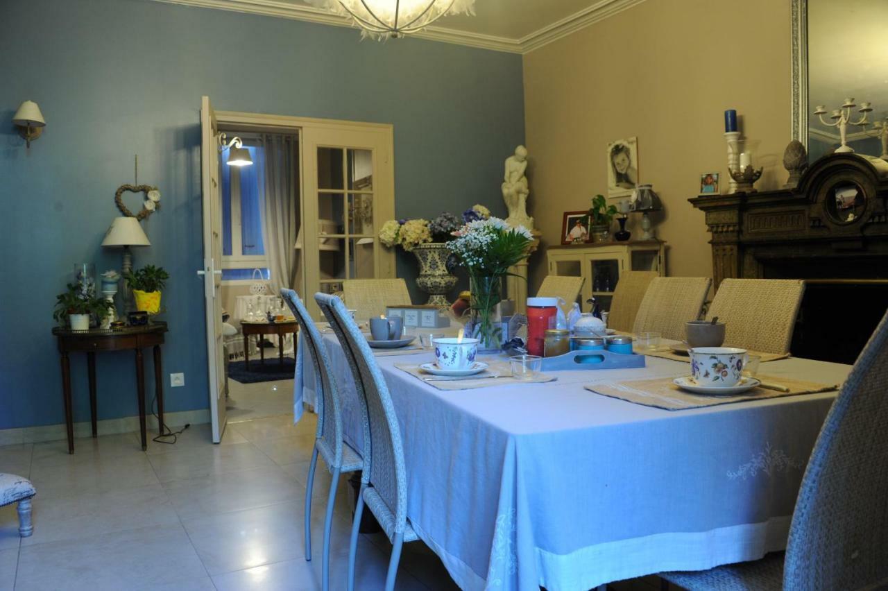 Les Demeures De La Laigne Acomodação com café da manhã Allas-Bocage Exterior foto
